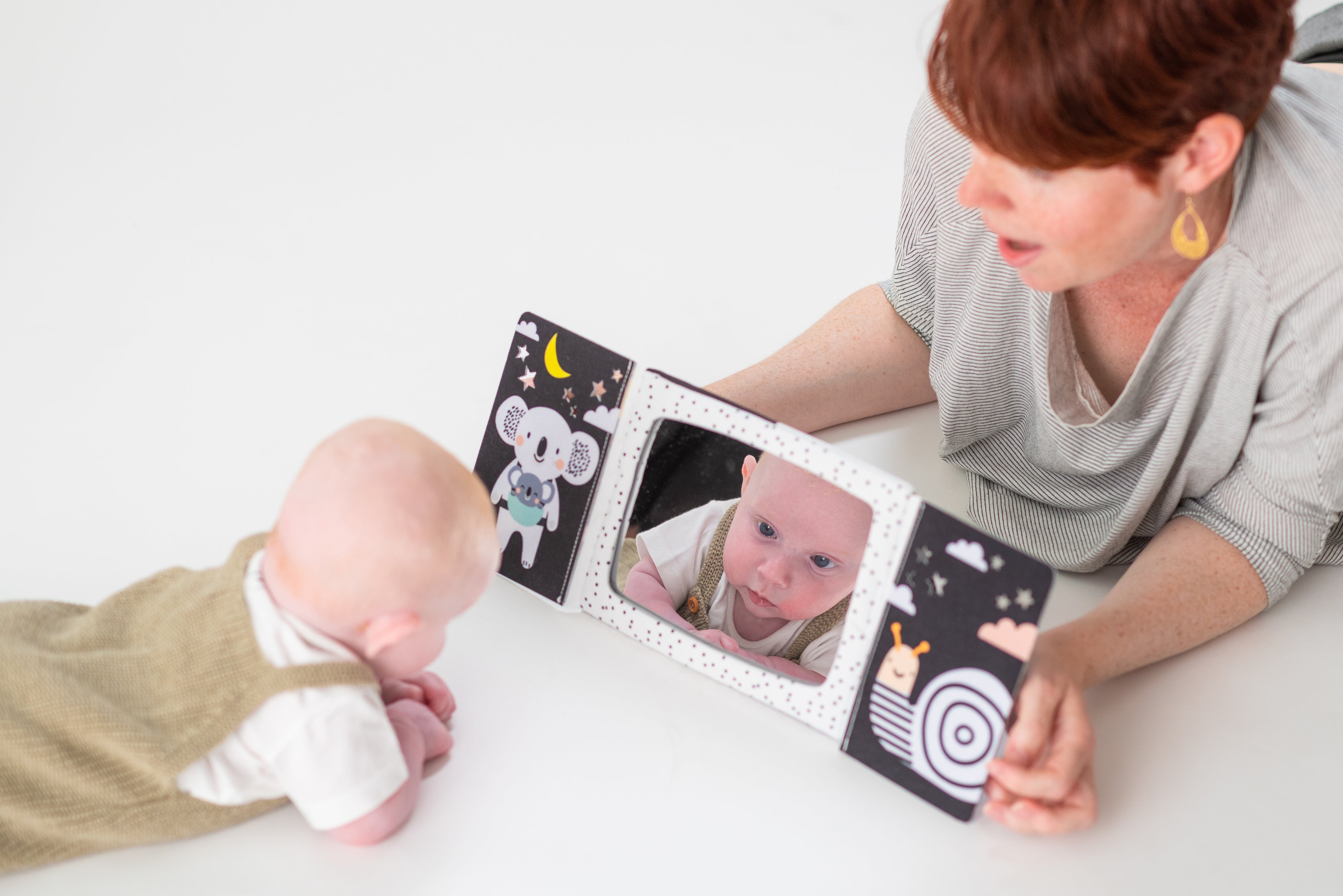 Tummy-Time Baby Mirror Book (Double-Sided High-Contrast)