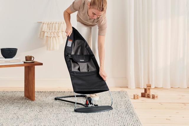 BabyBjörn Balance Soft Bouncer – Woven Black/Dark Grey