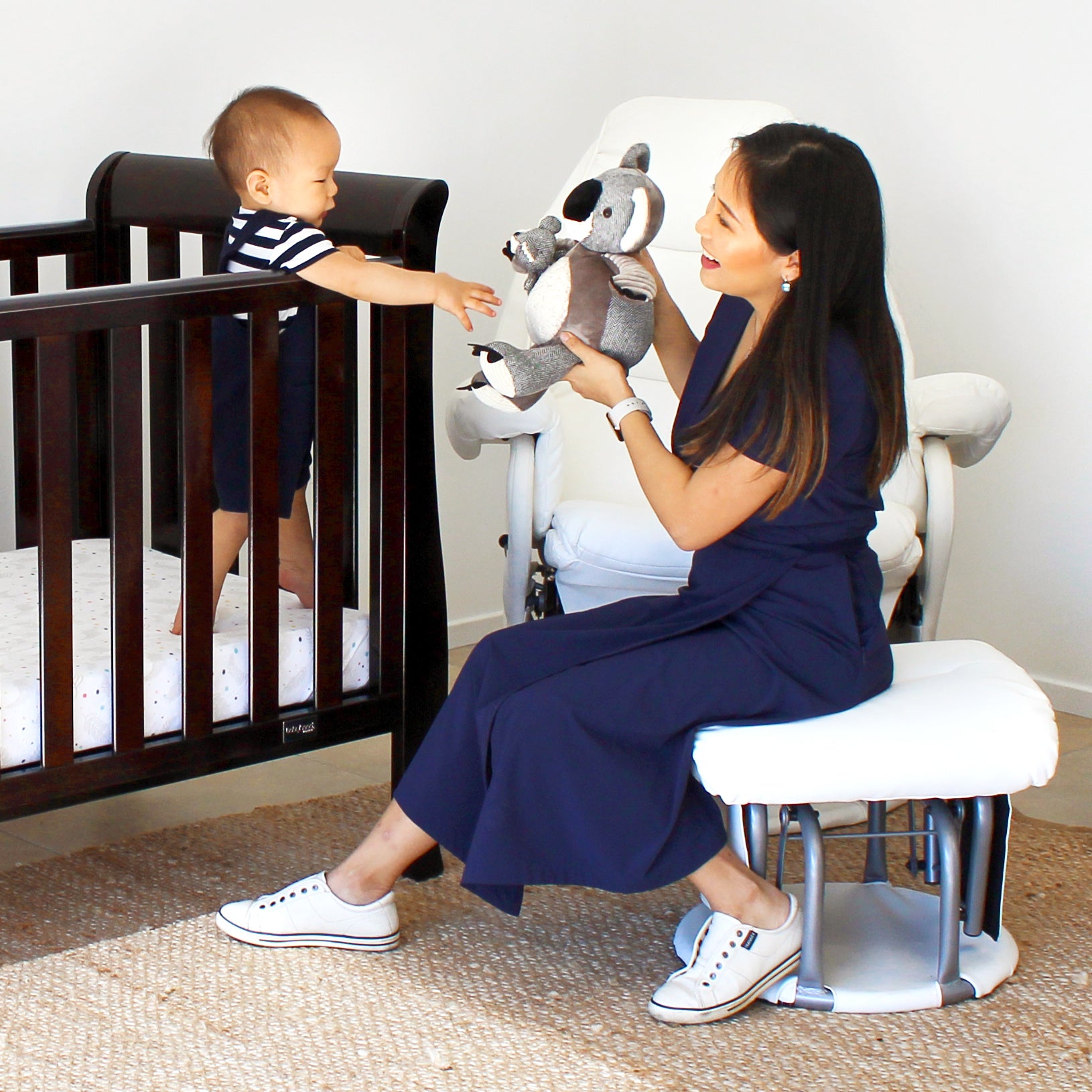 BABYHOOD - Vogue Feeding Glider Chair & Ottoman – Boucle Cream