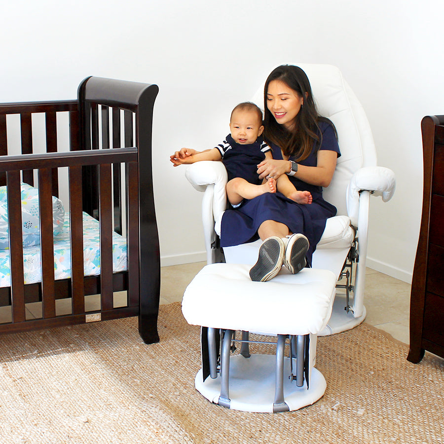 BABYHOOD - Vogue Feeding Glider Chair & Ottoman – Boucle Cream