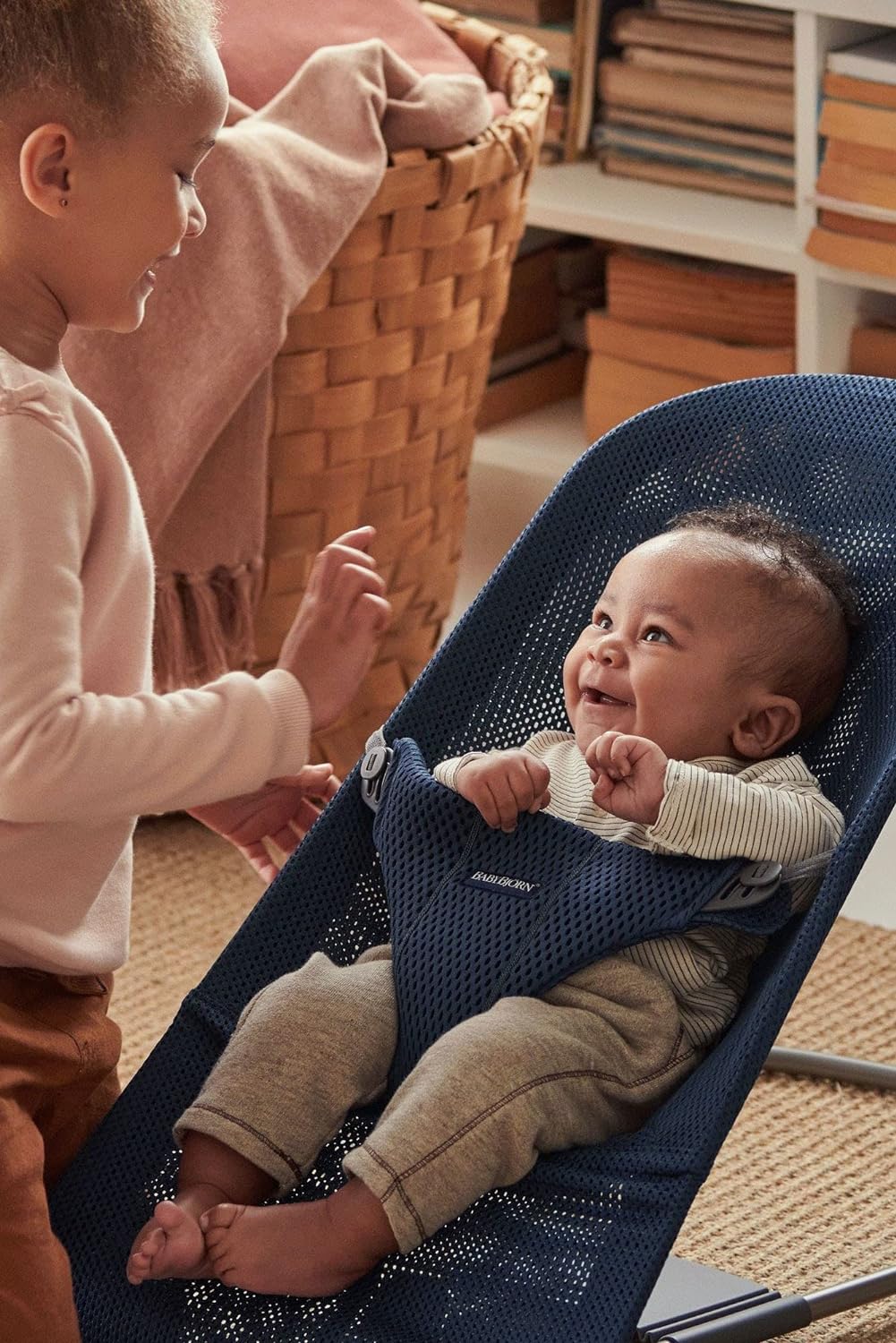 BabyBjörn Bouncer Bliss – Navy Blue Mesh