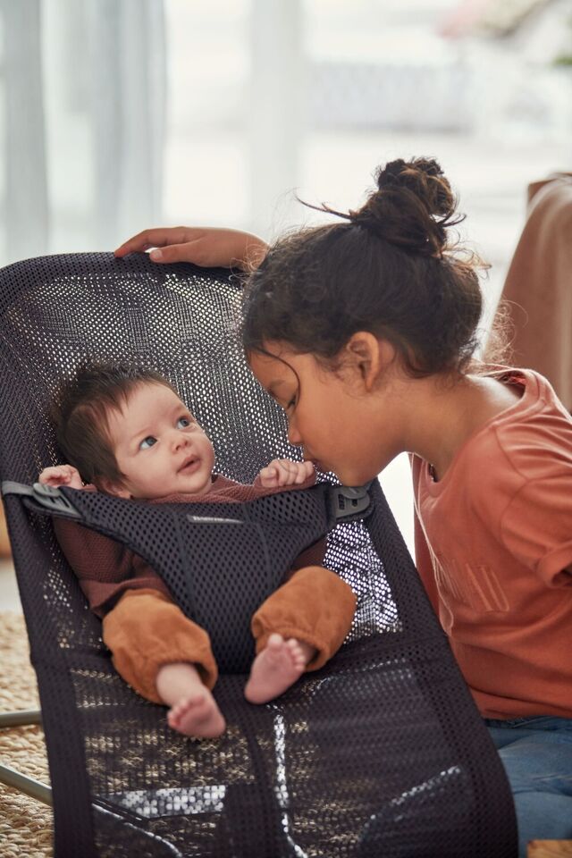 BabyBjörn Bouncer Bliss – Anthracite Mesh