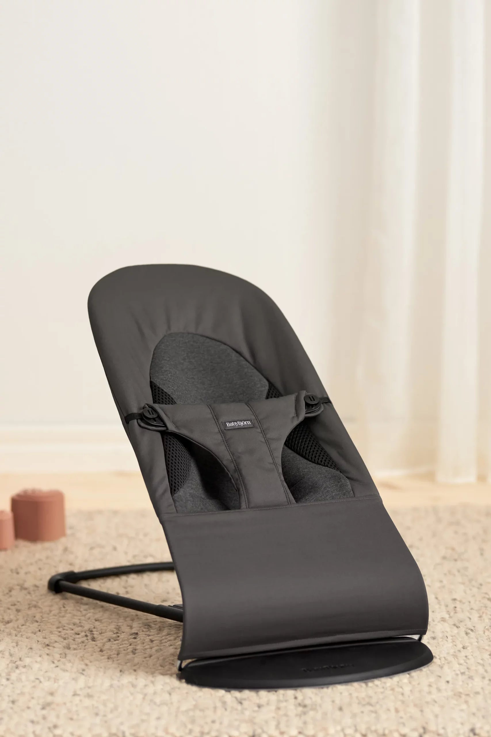 BabyBjörn Bouncer Balance Soft – Dark Grey (Woven/Jersey)